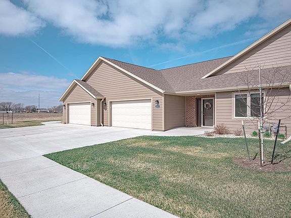 2nd image of 203 Prairie Bluff Dr