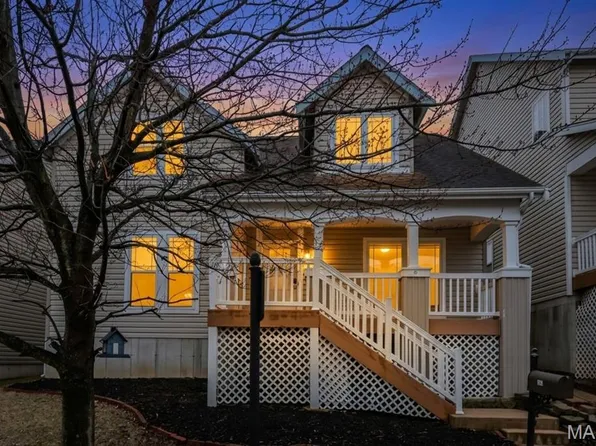 243 Vivaron Ave, Saint Charles, MO 63303