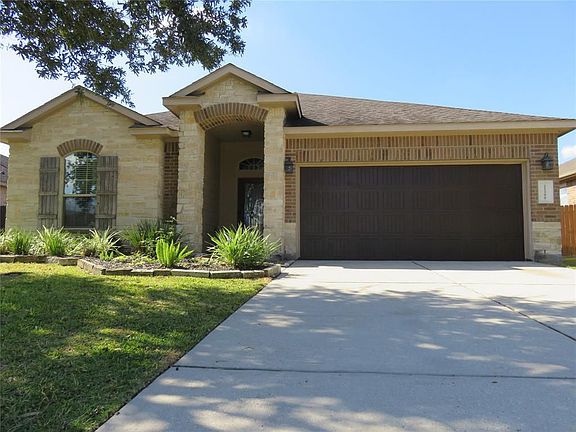 2nd image of 21390 Village Crossing Ln