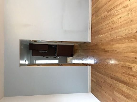 3rd image of 3070 32nd St APT 4