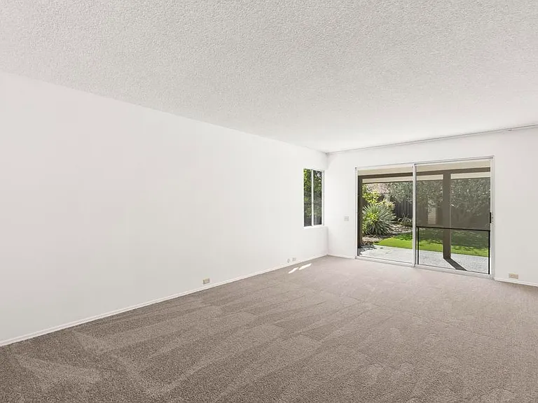 16138 Via Madera Circa E — Photo 21
