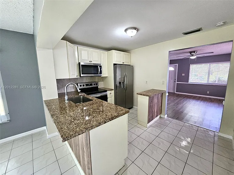 1040 NW 73rd Ter — Photo 22