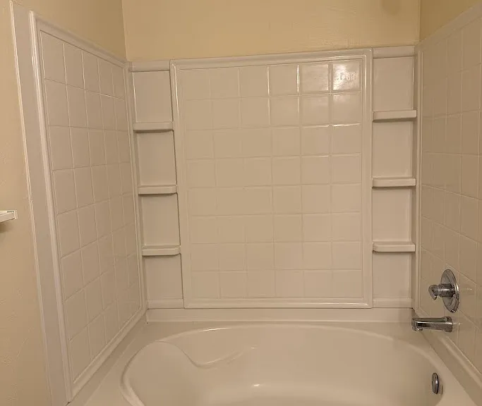 Roman tub