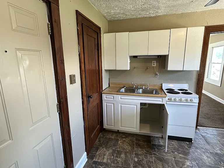 2940 Pitt St #3 — Photo 4