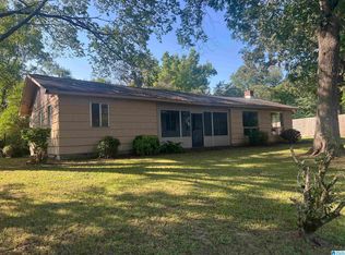 136 Mobile Ave, Trussville, AL 35173