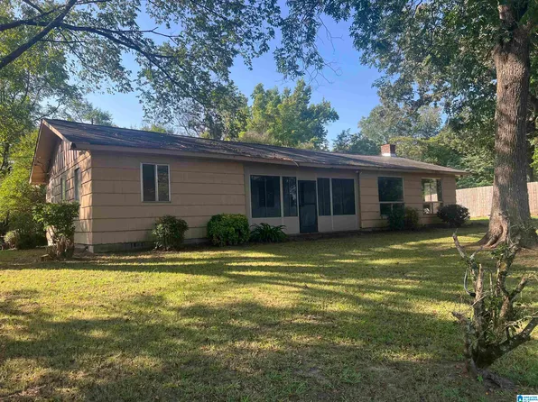 136 Mobile Ave, Trussville, AL 35173