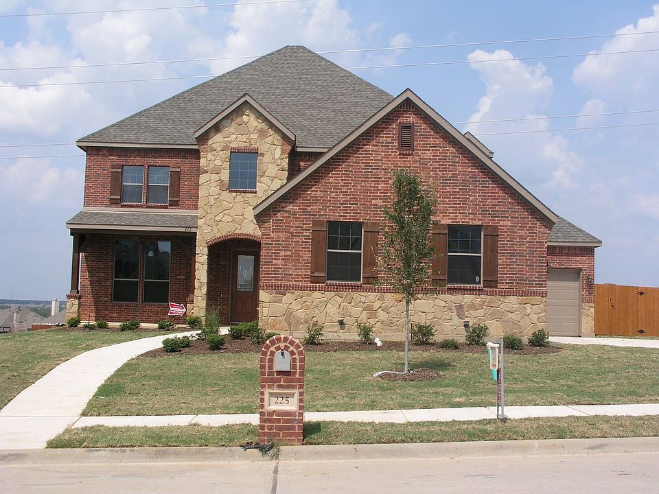 1st image of 225 Flanigan Hill Dr