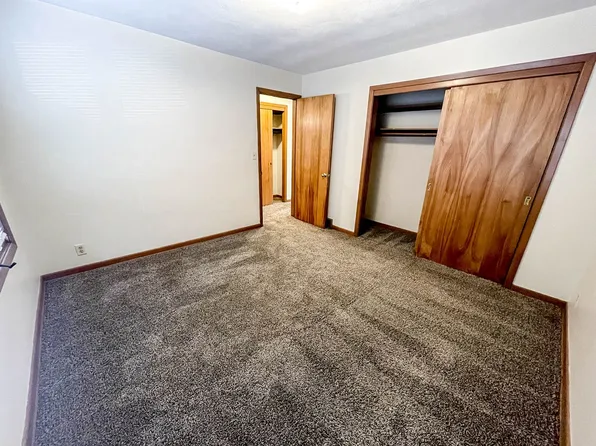 Fountain Villas Apartments, 1900 F St APT A06, Lincoln, NE 68510