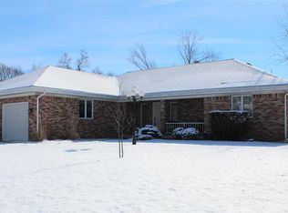 104 Apple Ct, Winona Lake, IN