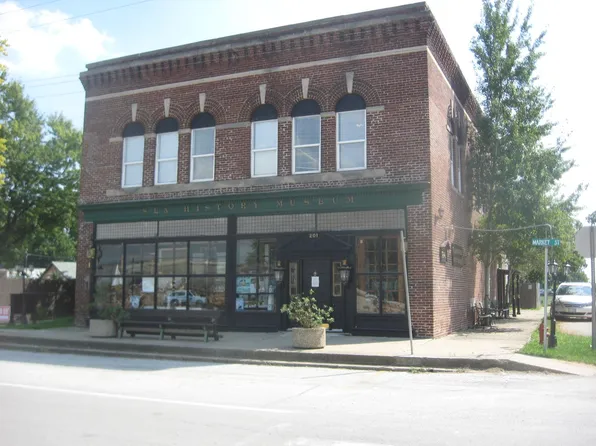 201 E Market St #1, Sadorus, IL 61872