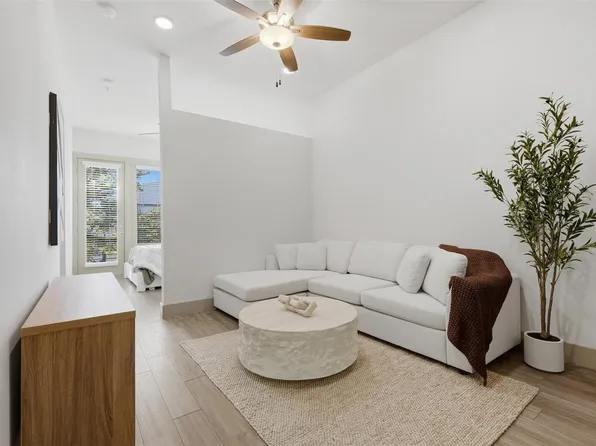 4509 Mount Vernon St #7, Houston, TX 77006