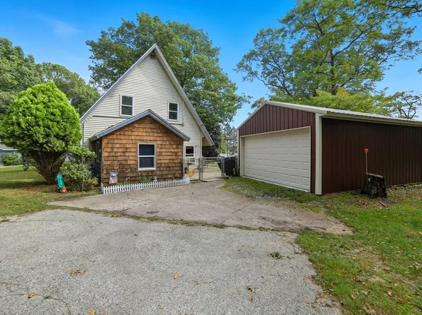 331 E Piney Rd, Manistee, MI 49660