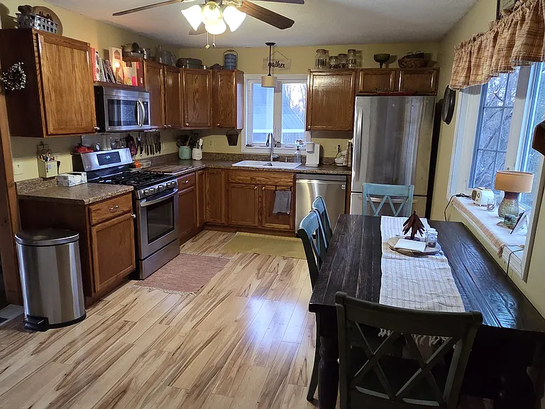 240 Tucker Rd — Photo 2