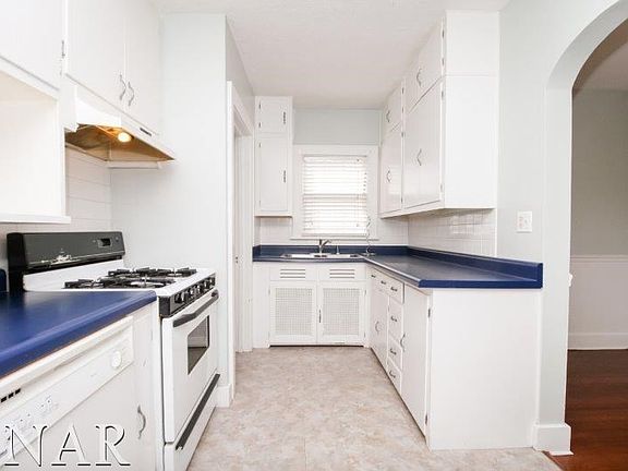 5th image of 1225 E Oakland Ave