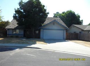 3233 Stanford Ave, Clovis, CA 93611
