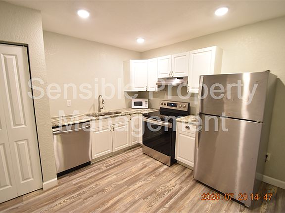 5th image of 419 Stremma Rd #5
