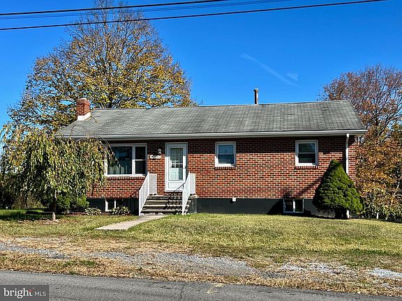 3rd image of 630 White Ave