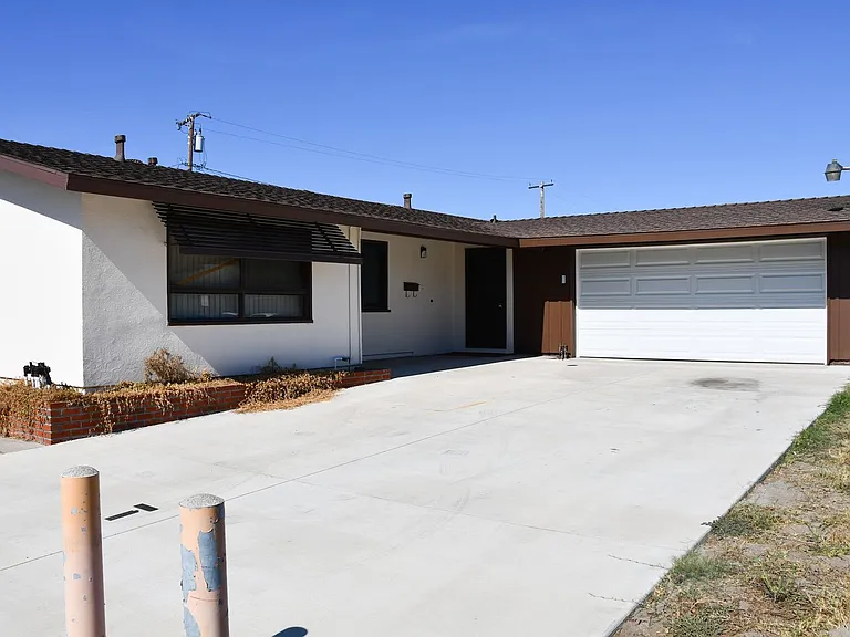 6501 Tillamook Ave — Photo 1