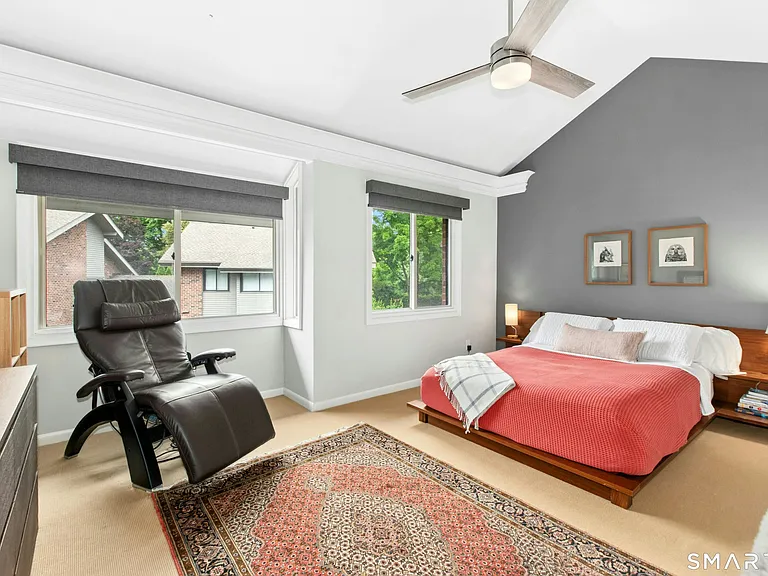 377 Main St #8 — Photo 20