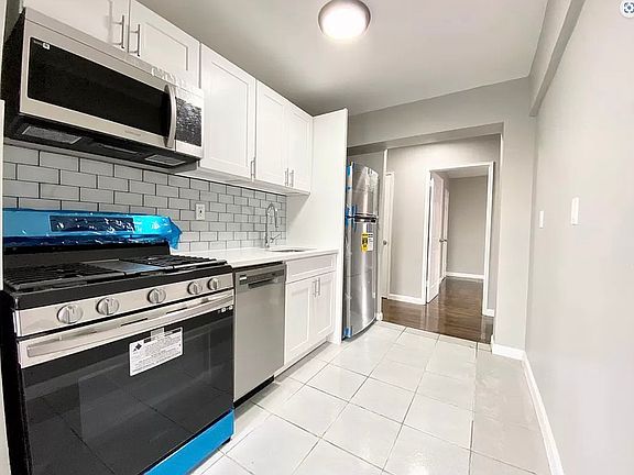 2nd image of 615 Warburton Ave APT 4A