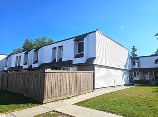 1 Garden Grv NW #1, Edmonton, AB T6J2L3