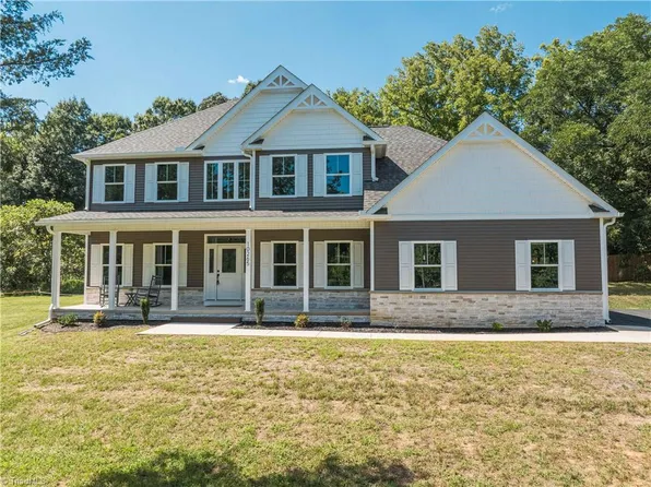 10265 N State Highway 150, Clemmons, NC 27012
