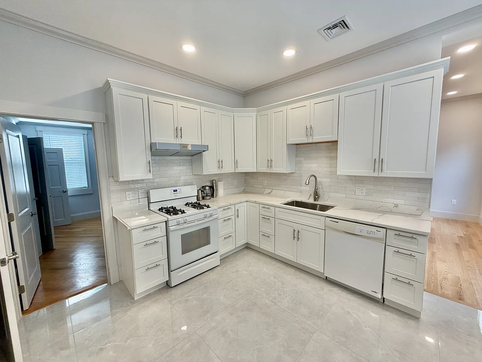 162 Salem Street - 1 — Photo 2