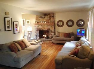 952 Milford Warren Gln, Milford, NJ 08848