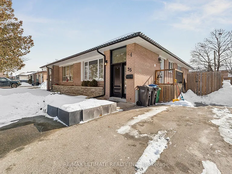 35 Algonquin Blvd #MAIN — Photo 1