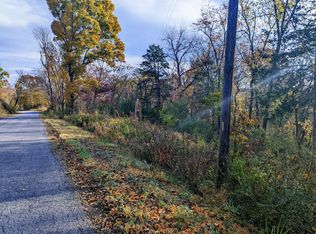 1041 Rogers Ln, Centerville, TN 37033