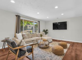 1124 E Webster Dr, Sandy, UT 84094