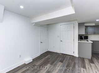 14 Paramount Pl, Brampton, ON L6Y 2T3