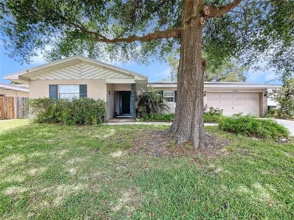 1960 Sandra Dr, Clearwater, FL 33764