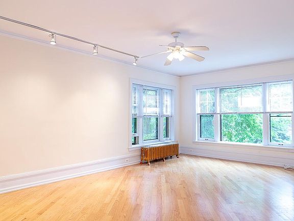 2nd image of 5958 N Kenmore Ave #3A
