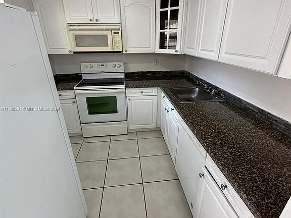 2nd image of 15600 NW 7th Ave APT 609