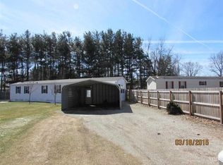 12616 York Ln, Middlebury, IN 46540