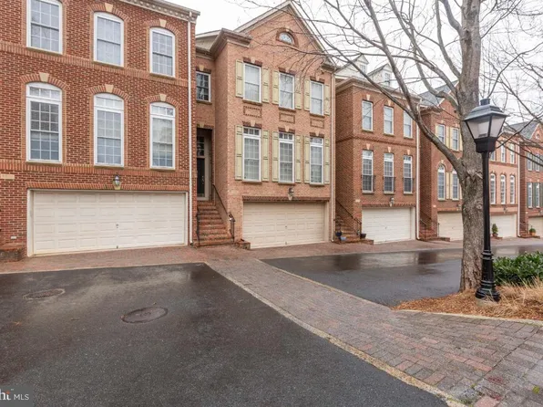 6581 Washington Blvd, Arlington, VA 22205