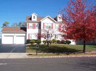 26 Erica Lynne Way, Hamilton, NJ 08690