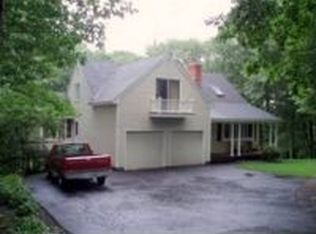 5 Pawtucket Ln, Salem, NH 03079