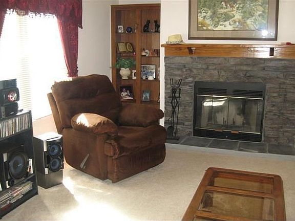 4th image of 10415 SE Highway T
