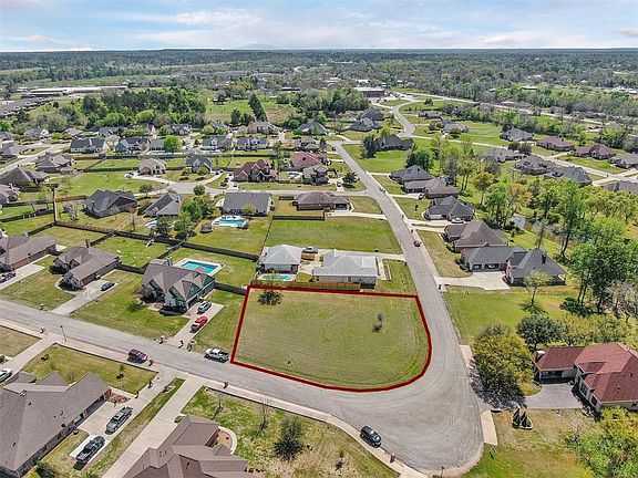 4th image of 127 Harley Dr