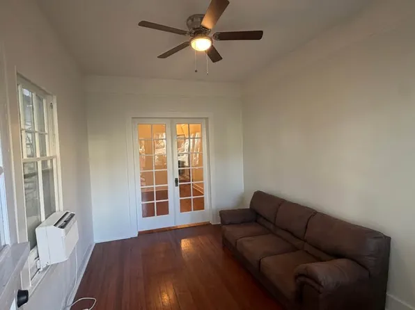 939 Picheloup Pl, New Orleans, LA 70119