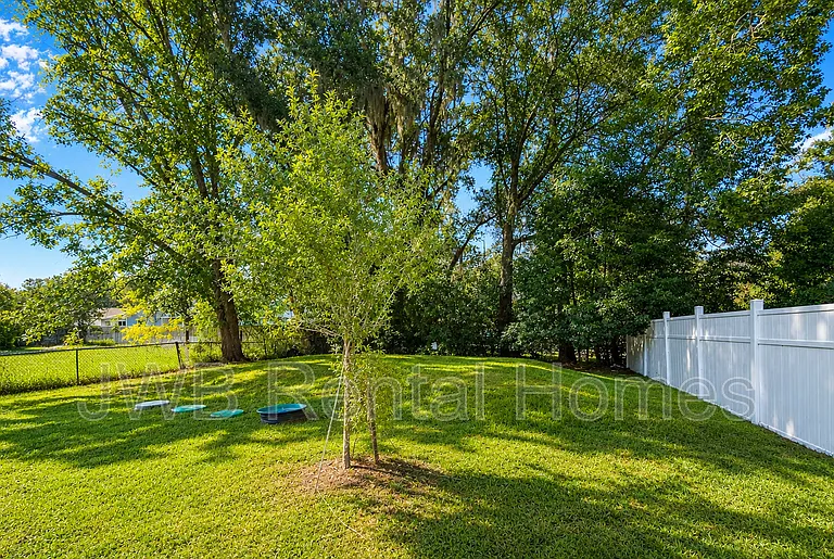 8630 Buttercup St — Photo 13