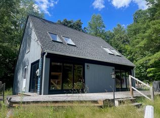 81 Bemis Rd, Hubbardston, MA 01452