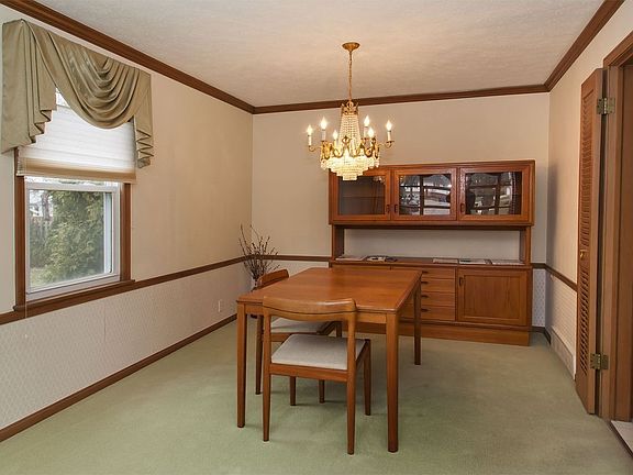 5th image of 16414 Saint Anthony Ln