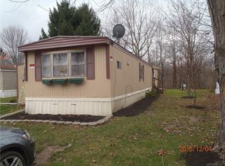 544 Bankside Dr, Hamlin, NY 14464