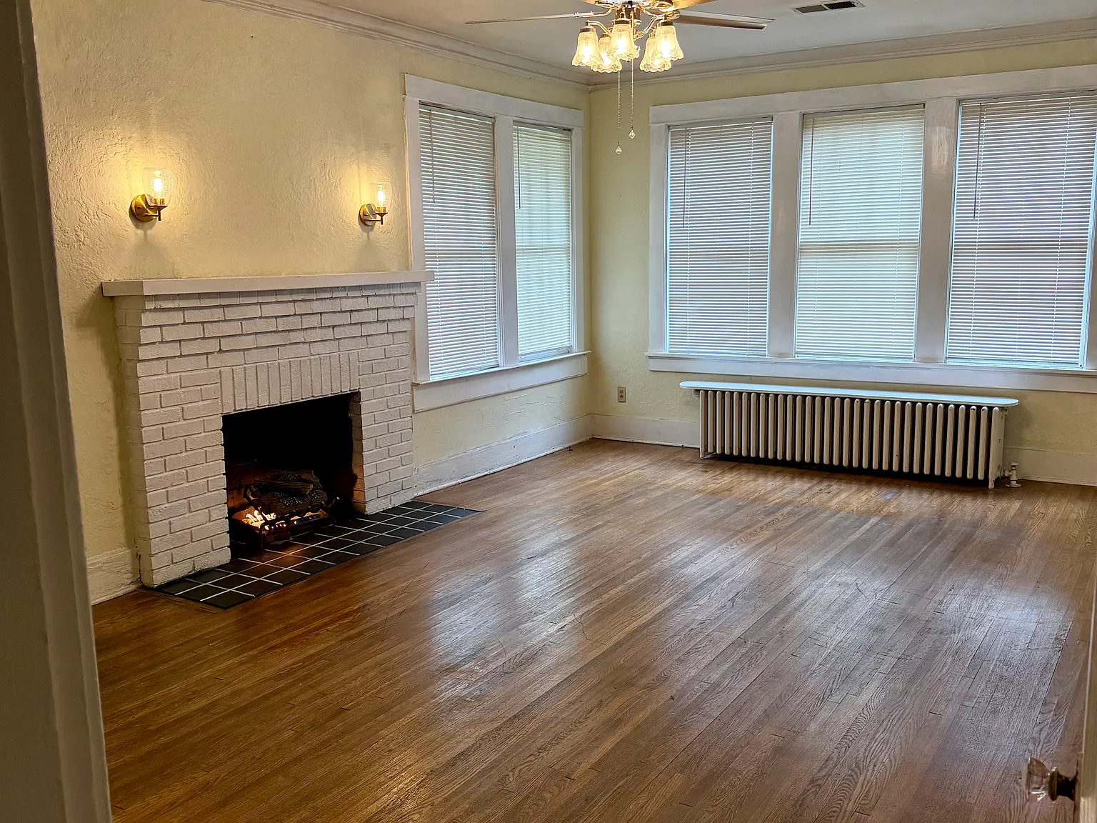 2100 University Cir — Photo 4