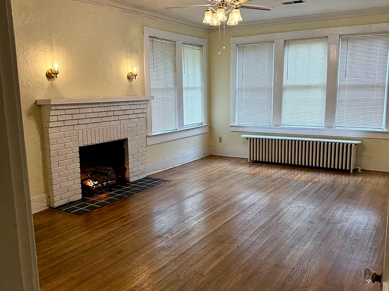2100 University Cir — Photo 4