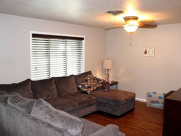 3rd image of 1241 N Holland St