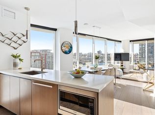 68 Smithe St #1609, Vancouver, BC V6B 0P4